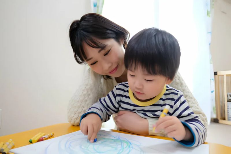 The Essential Guide to Babysitting and Nanny Services in Dubai: Communication Tips of Babysitter for Parents